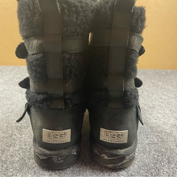 UGG Women’s Becket Chestnut Boots Black Suede and shearling lined Buckles size 7 - Picture 13 of 15